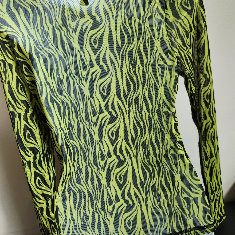 Wild fable top ladies long sleep green zebra mesh size L - Picture 4 of 6